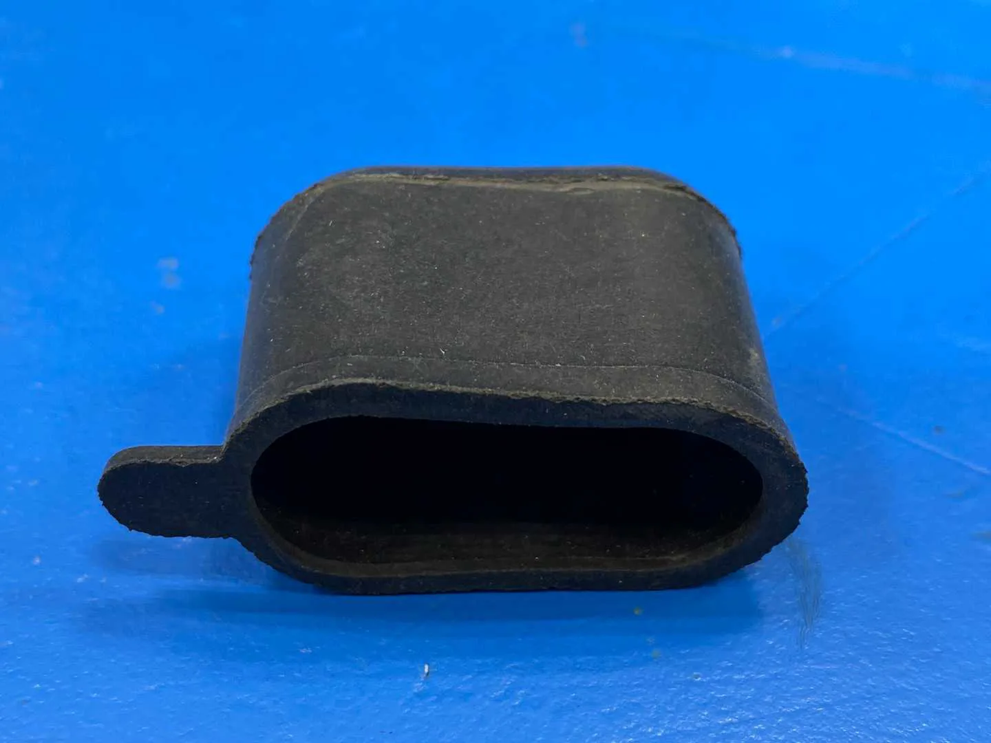 Oval Capacitor Terminal Rubber Boot Lot of Approximately 2888